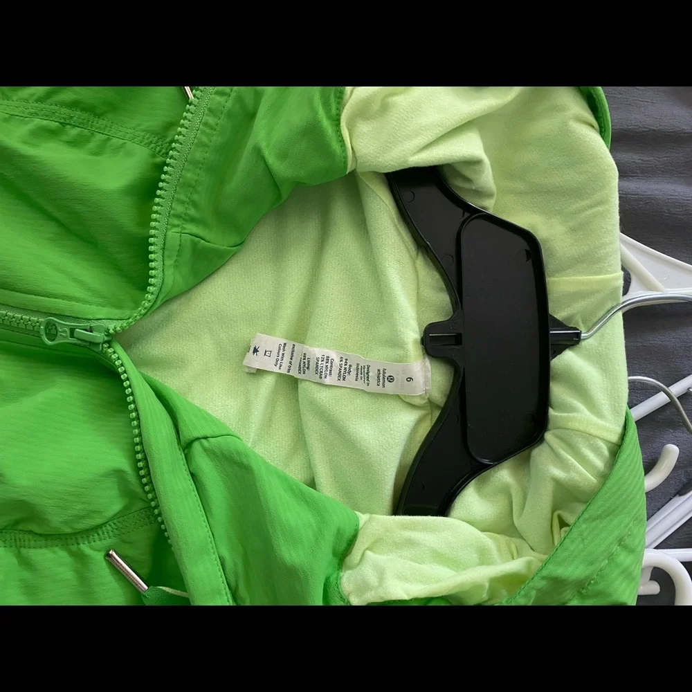 Green lululemon jacket. - Picture 3 of 4
